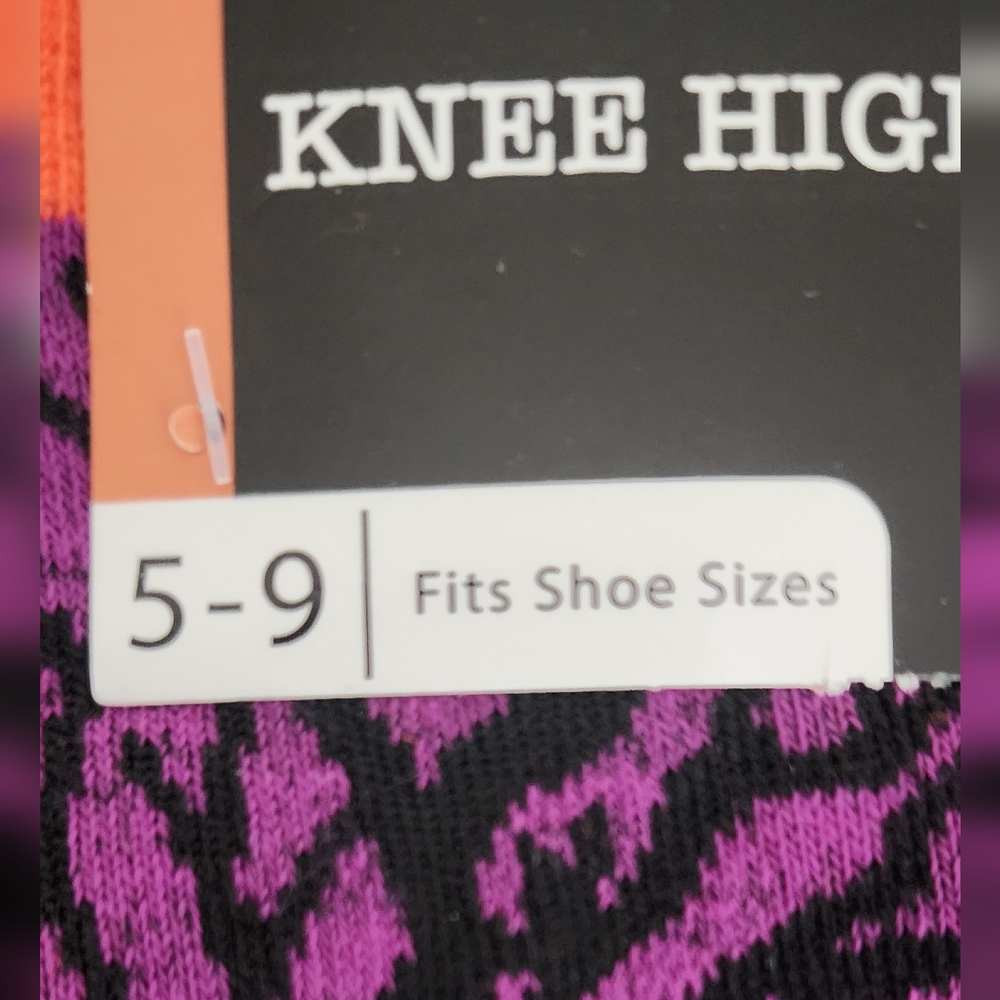 3 Pair Of Womens Spooky Halloween  Knee High Socks - Purple, Gray, Orange - Picture 4 of 7